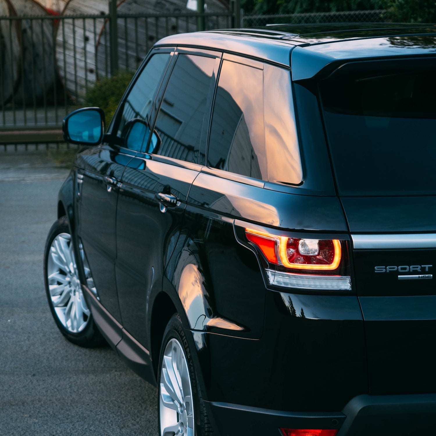 Range rover deals bike rack