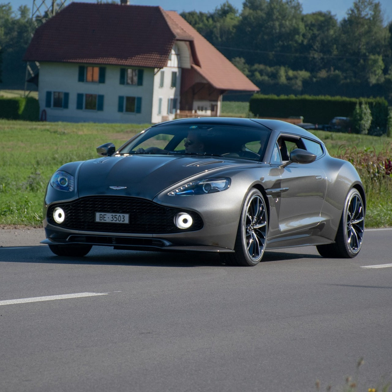 Aston Martin Vanquish Zagato Ski Rack/Carrier